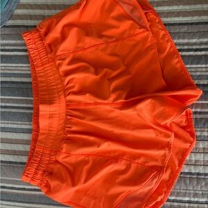 Lululemon Hotty Hot Low Rise Lined Shorts - 4”